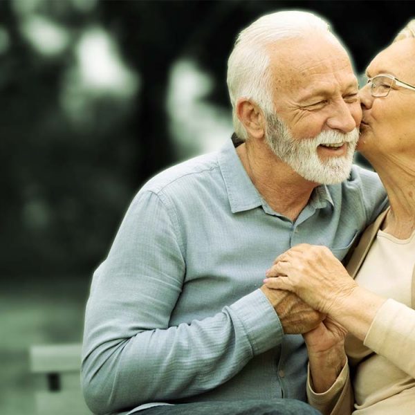 casal aproveitando aposentadoria com fator previdenciário